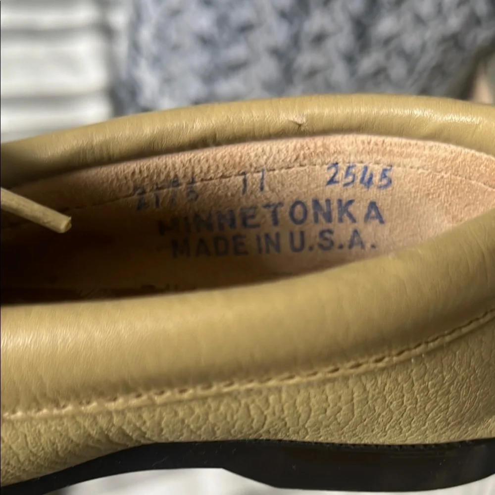 Minnetonka Kids' Tan Moccasins